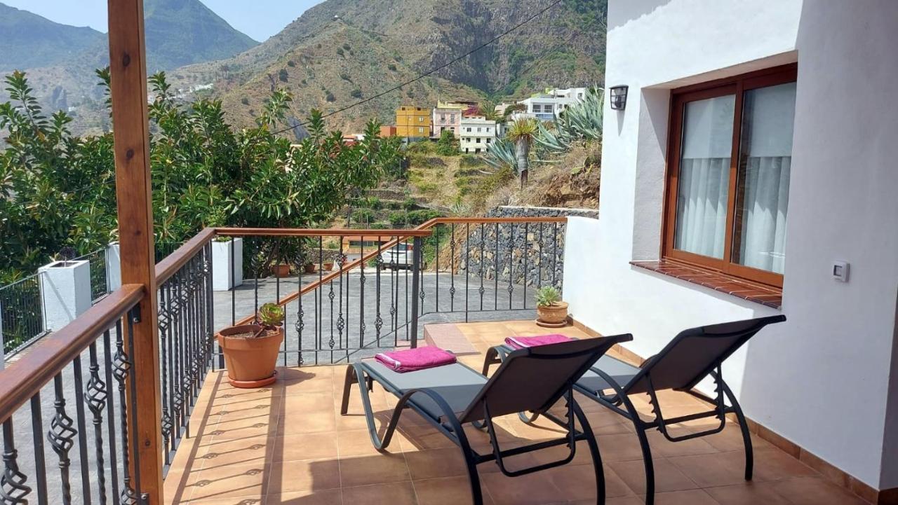 Casa La Sabina Roja 1 - Casa Con Impresionantes Vistas Sobre Hermigua Y El Mar Exterior photo