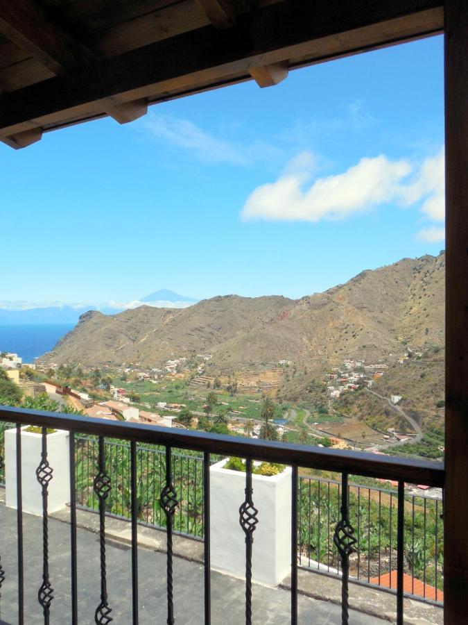 Casa La Sabina Roja 1 - Casa Con Impresionantes Vistas Sobre Hermigua Y El Mar Exterior photo